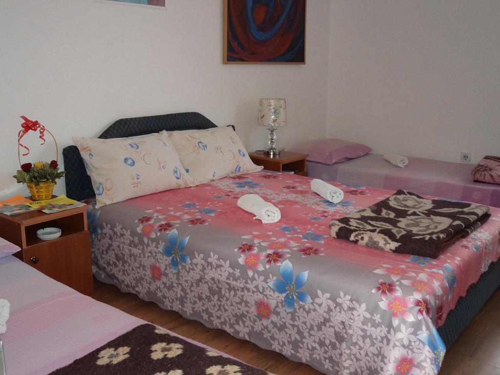 Bed And Breakfast Mediteran Bar Extérieur photo