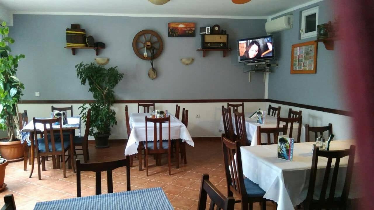Bed And Breakfast Mediteran Bar Extérieur photo
